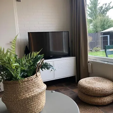 Semesterbostad 'rietvogel'